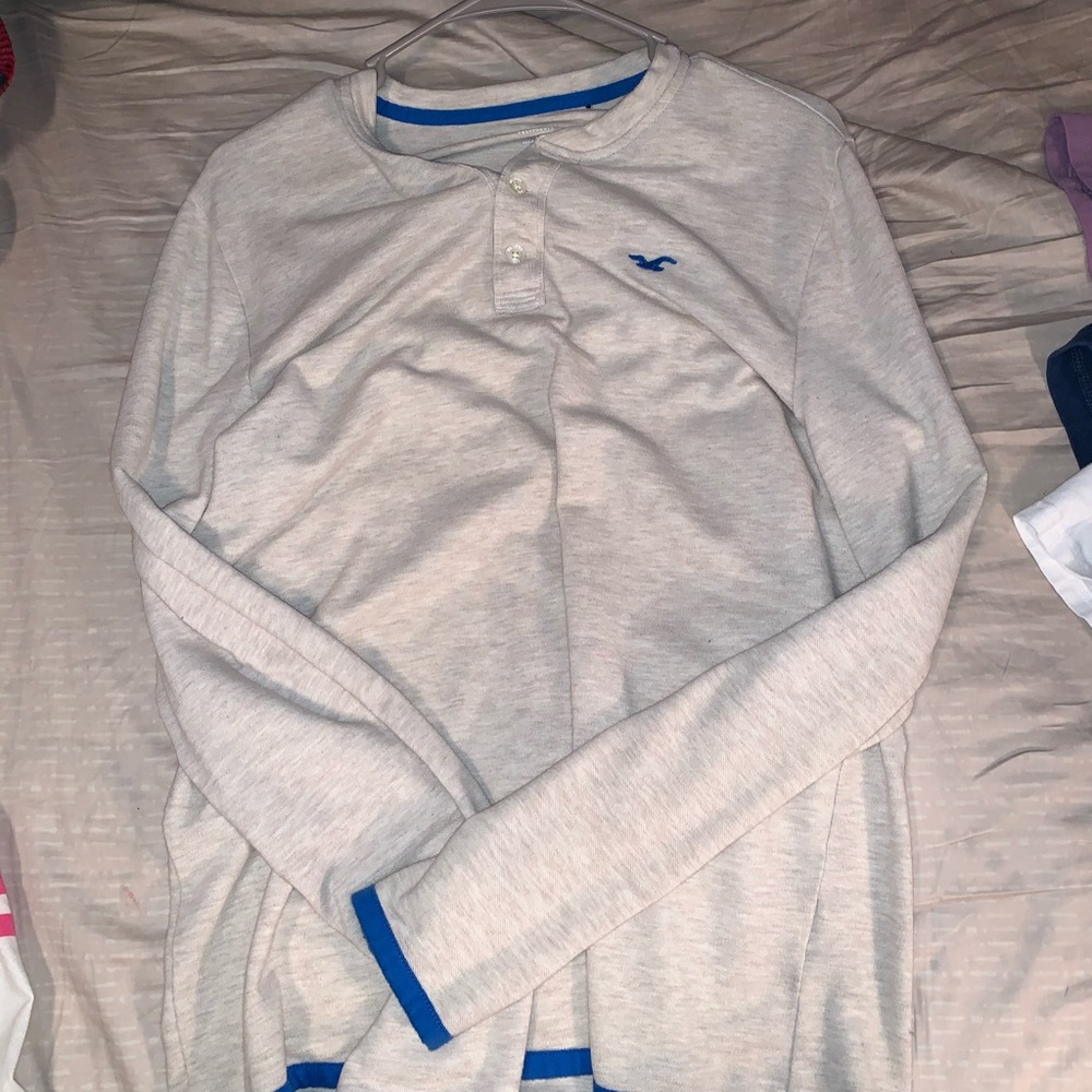 SALE SALE SALE 2 Hollister long sleeve shirts